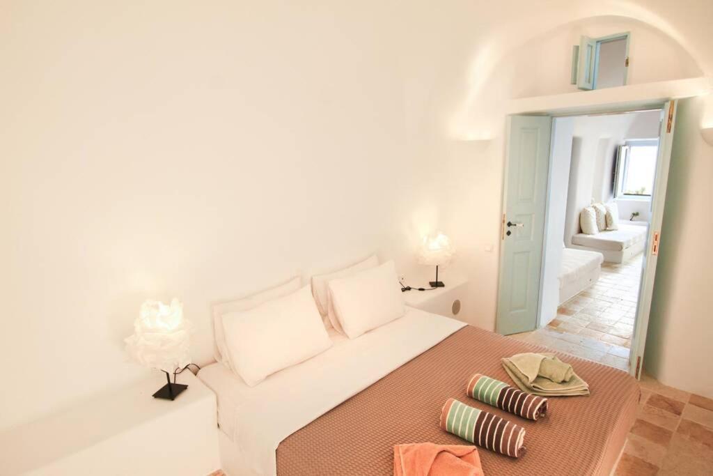 Dionyssos Cave House Villa Oía Eksteriør billede